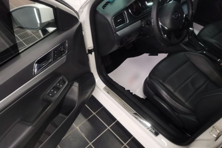 Used Volkswagen Gran Lavida 2015 230TSI DSG Comfort Edition Driver Seat