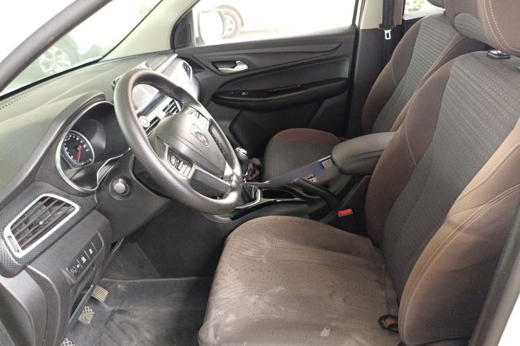 Used Baojun 730 2019 1.5L Manual Fashion Model 7-seater China VI Left Front Seat