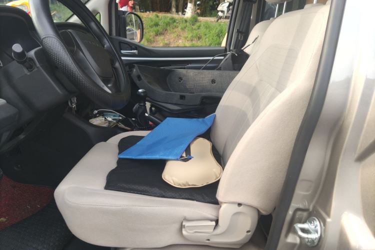 Used FORTHING Lingzhi 2023 M5L 1.6L Base Model 7 Seats Left Front Seat