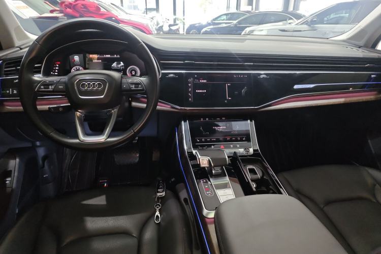 Used Audi Q7 2022 55 TFSI quattro S line Sport model