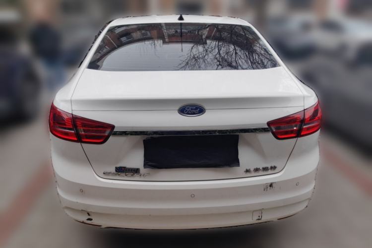 Used Ford Escort 2015 1.5L Automatic Fashion Model