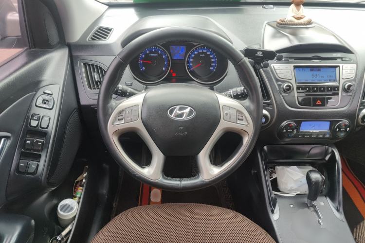 Used Hyundai ix35 2012 2.0L Automatic Two-Wheel Drive Elite Edition GLS
