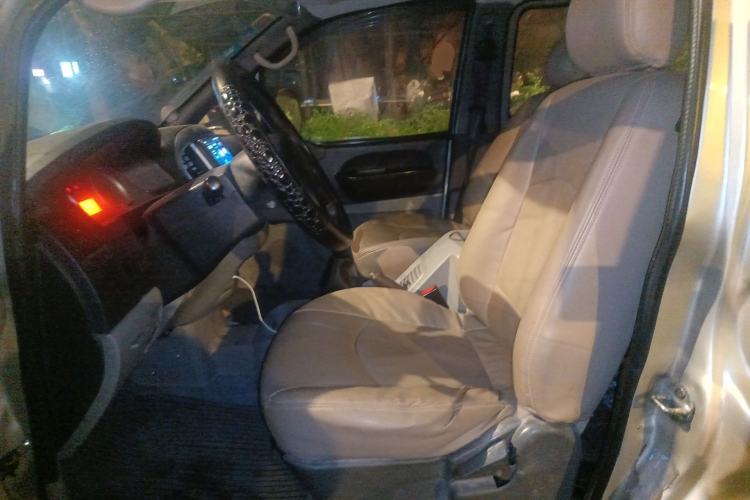 Used FORTHING Lingzhi 2013 M3 1.6L 7-Seater Luxury Model Left Front Seat