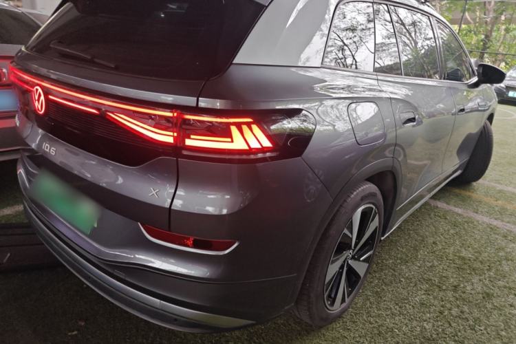 Used Volkswagen ID.6 X 2023 Pure Long-Range Version Rear Right 45 Deg