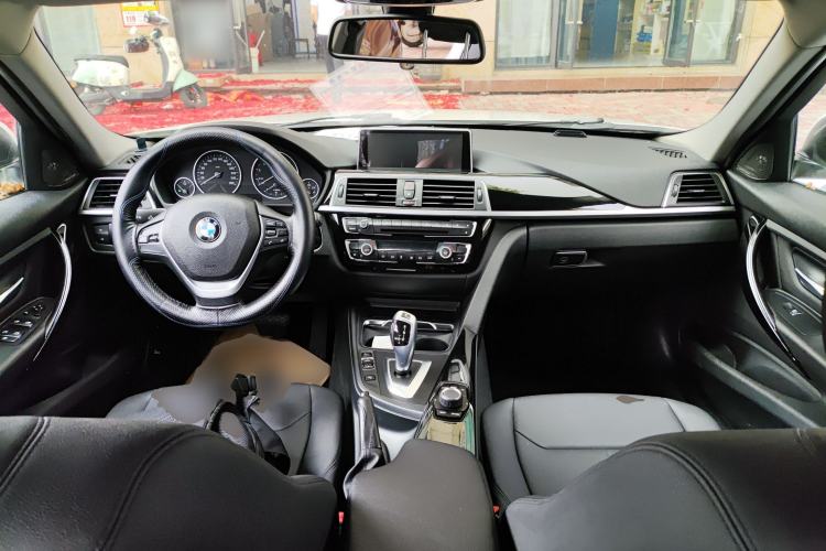 Used BMW 3 Series 2017 320Li Fashion Model
