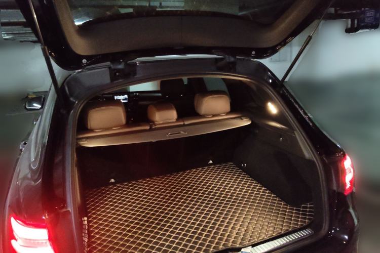 Used Mercedes-Benz GLC 2018 GLC 260 4MATIC Luxury Model
