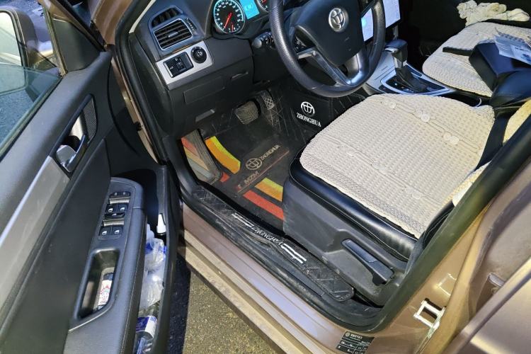 Used Brilliance H530 2017 1.6L Automatic Comfort Model Driver Seat