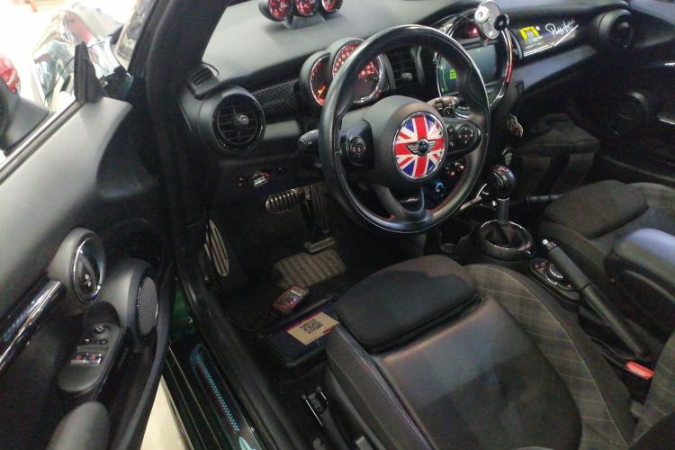 Used MINI MINI 2016 2.0T COOPER S Performance-oriented