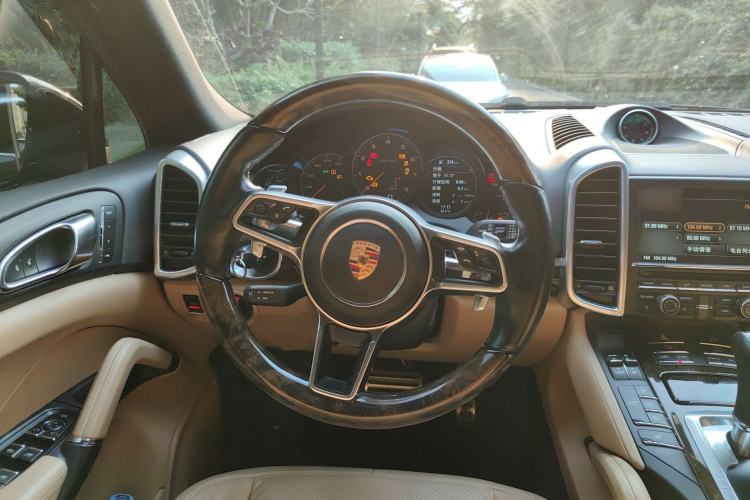 Used Porsche Cayenne 2015 Cayenne 3.0T Steering Wheel