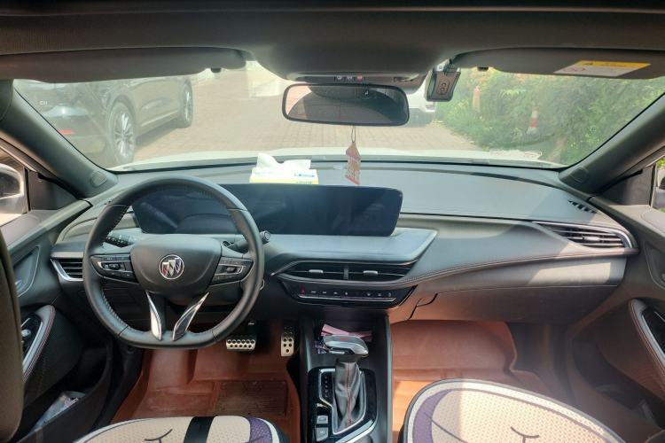 Used Buick Verano 2023 Pro GS Hunter Wind Edition Center Console
