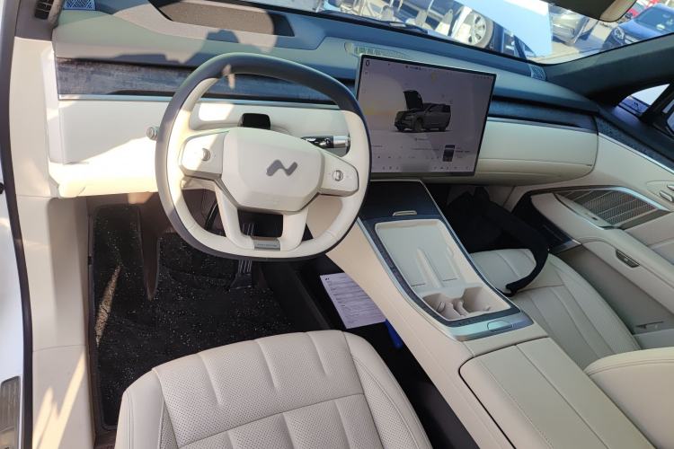 Used ONVO Luxeed L90 2025 Model—Ultra Six-Seater Version