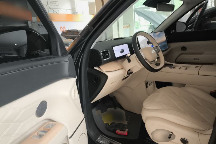 Used Chery T11 2026 Model 220 All-Wheel Drive Dual IMAX Theater Edition Driver Seat