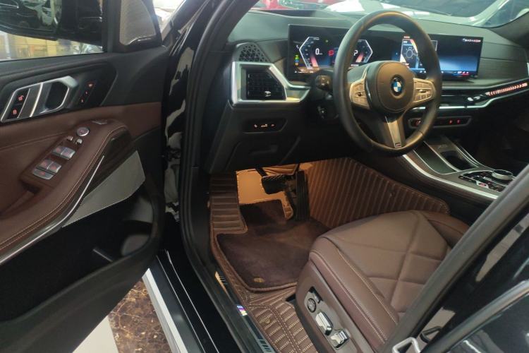 Used BMW X5 2023 xDrive 40Li M Sport Package