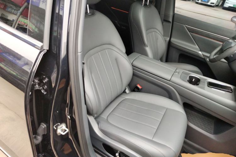 Used Dongfeng eπ eπ008 2026 Model Six-Seat Pure-Electric Family Edition
