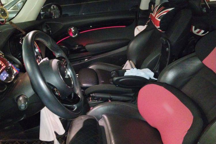 Used MINI 2017 1.5T COOPER Limited Edition in Ice Blue Left Front Seat