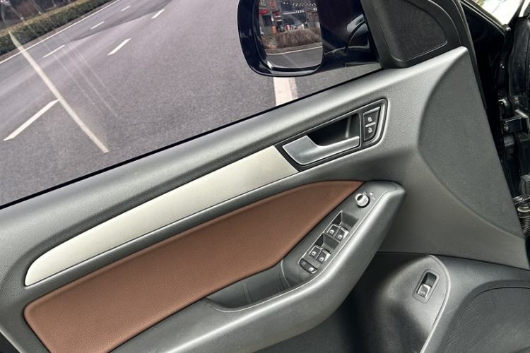 Used Audi Q5 2017 Plus 40 TFSI Ambition Model Interior 9