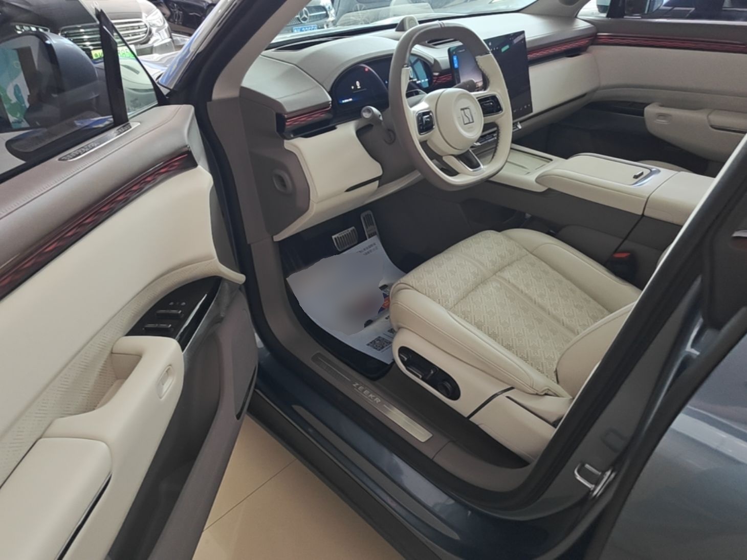 Zeekr 7X 2025 100 kWh Long-Range Rear-Wheel Drive with Intelligent Driving Features — снимка 17