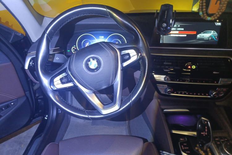 Used BMW 5 Series New Energy 2019 Updated 530Le Pioneer Edition Steering Wheel