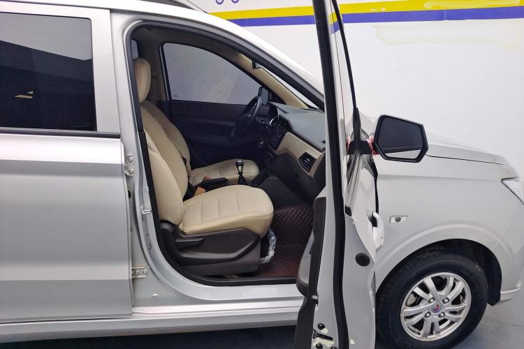 Used Wuling Hongguang 2021 1.5L Revised S Standard Version with Electric Power Steering LAR