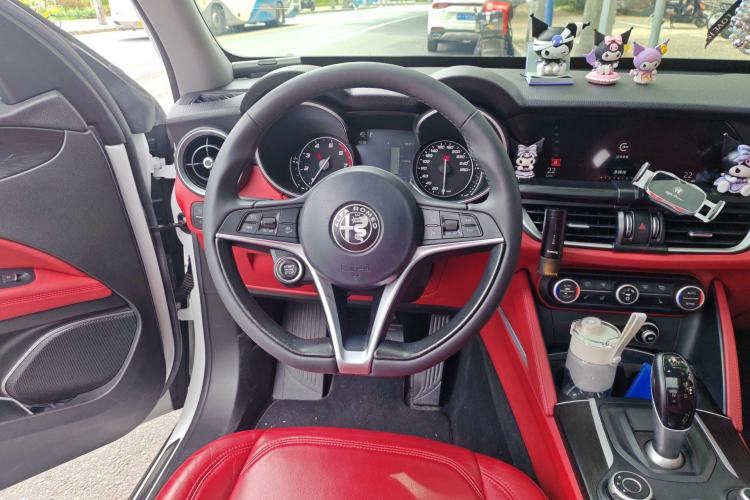 Used Alfa Romeo Stelvio 2017 2.0T 200HP Luxury Edition
