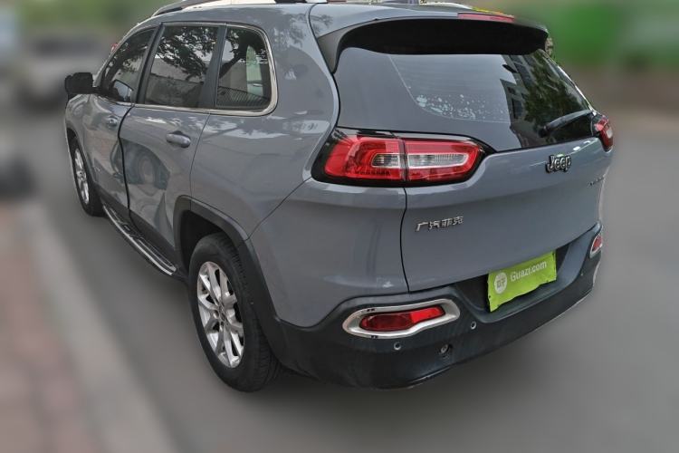 Used Jeep Cherokee 2016 2.4L Leading Edition
