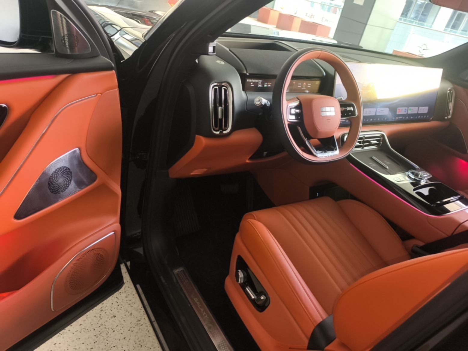 Geely Galaxy M9 2025 Model 210km Four-Wheel-Drive Leading Edition — снимка 20