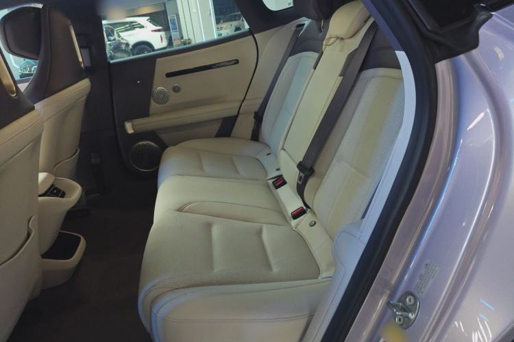 Used Avatr 06 2025 Pro Range-Extended Edition Left Rear Seat