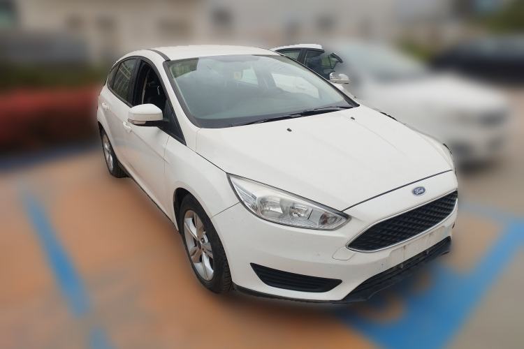 Used Ford Focus 2018 Hatchback Classic 1.6L Automatic Comfort Plus SmartDrive Edition Front Right 45 Deg