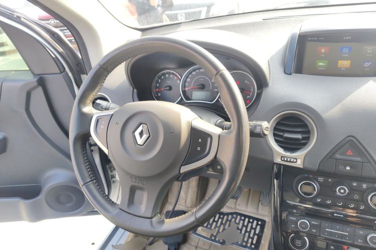 Used Renault Koleos 2014 Revised Version 2.5L Two-Wheel Drive Comfort Edition