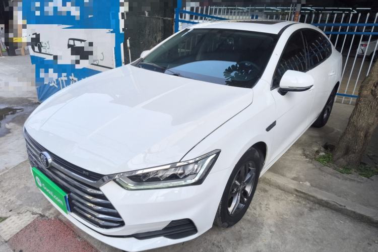 Used BYD Qin Pro 2019 Super Edition 1.5TI Automatic Smart Connect FENGSHANG Model China VI Standard