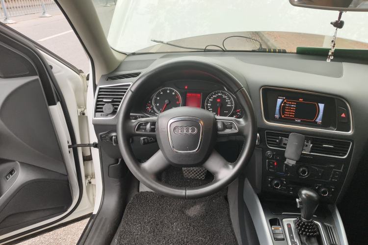 Used Audi Q5 2012 2.0TFSI Technology Model Steering Wheel