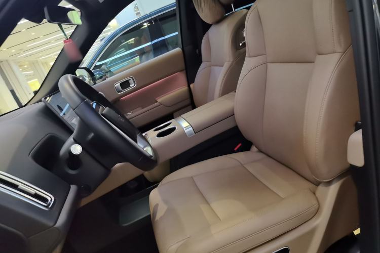 Used Li Auto L8 2025 Ultra Smart Refreshed Edition