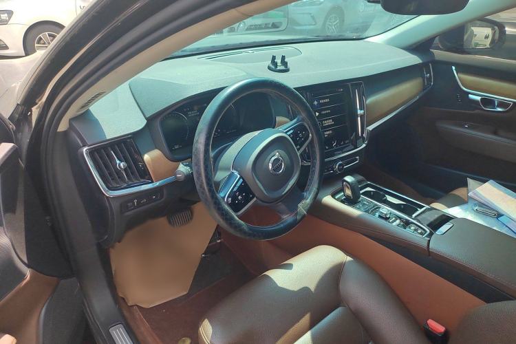 Used Volvo S90 New Energy 2020 T8 e-Drive Hybrid – Zhiyi Luxury Edition Interior 3