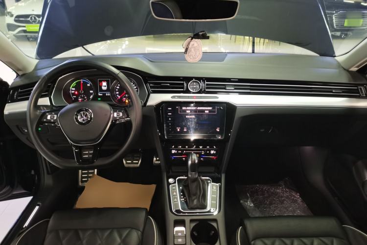 Used Volkswagen Magotan GTE Plug-in Hybrid 2020 GTE Luxury Model Center Console