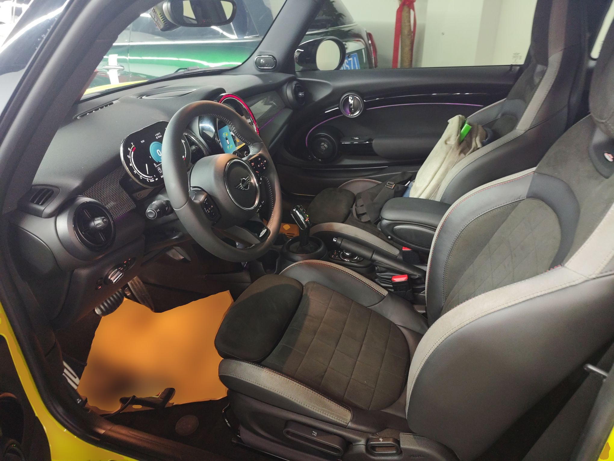 Interior delantero