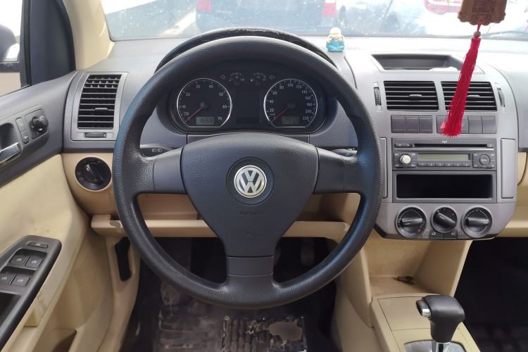 Used Volkswagen Polo 2009 Jingqu 1.6L Automatic Elegant Edition Steering Wheel