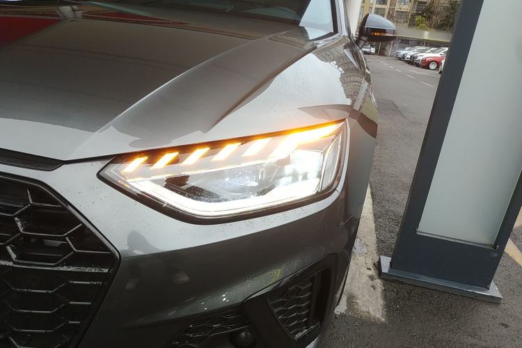 Used Audi A4L 2022 40 TFSI Luxury Dynamic Model
