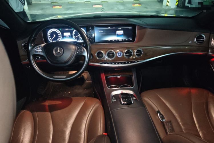 Used Mercedes-Benz S-Class 2014 S 320 L Business Model Center Console