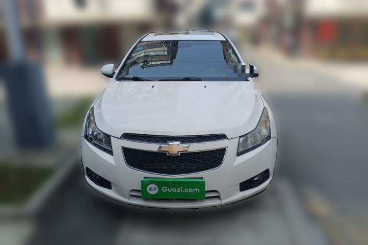 Used Chevrolet Cruze 2013 Hatchback 1.6L Manual Luxury Model Front