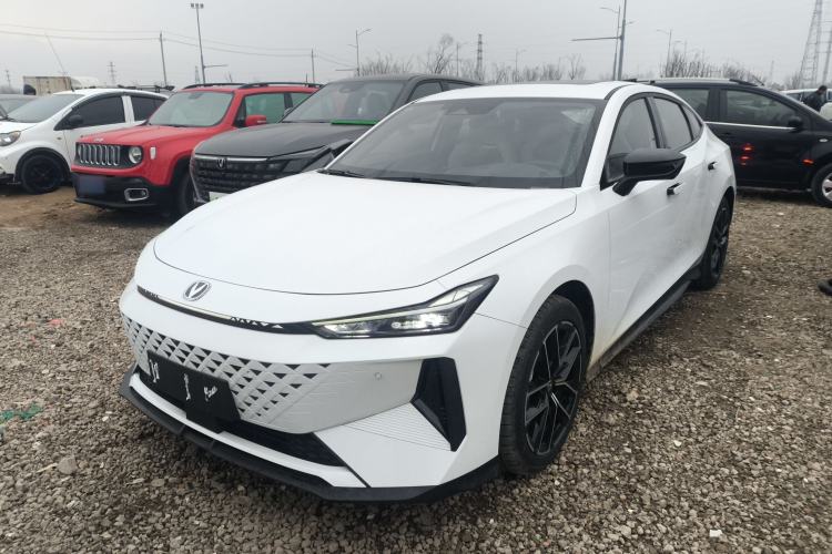 Used Changan UNI-V iDD 2024 Blue Whale Smart Electric iDD 136km ZhiKu Model