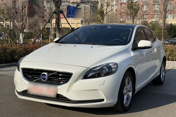 Used Volvo V40 2016 T3 Zhiyi Edition