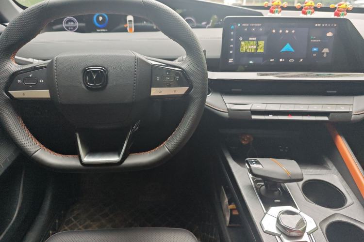 Used CHANGAN UNI-V iDD 2023 ZhiDian iDD 1.5T 113km Smart & Fun Version