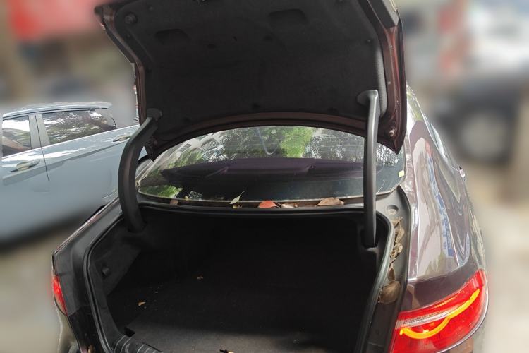 Used Jaguar XFL 2018 XFL 2.0T 250 PS Luxury Edition Trunk