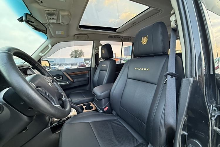 Used Mitsubishi Pajero 2019 3.0L Automatic Standard Edition