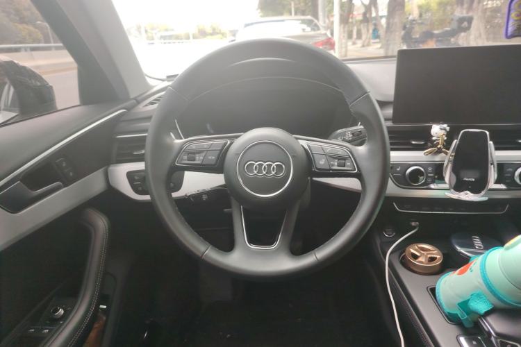 Used Audi A4L 2022 40 TFSI Luxury Dynamic Model