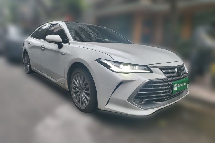 Used Toyota Avalon 2024 Dual-Motor 2.0L Luxury Edition Front Right 45 Deg