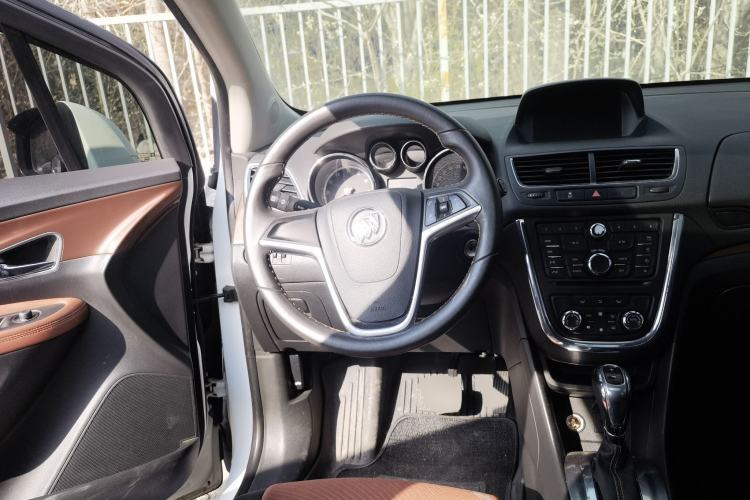 Used Buick Encore 2013 1.4T Automatic Two-Wheel Drive Leading Model Steering Wheel