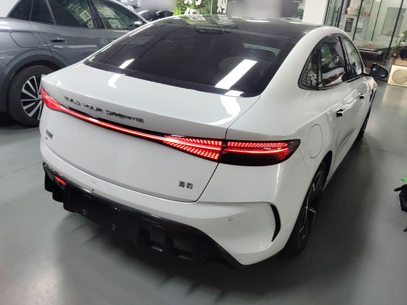 BYD Seal 2022 700 km Long-Range Rear-Wheel-Drive Version — снимка 6