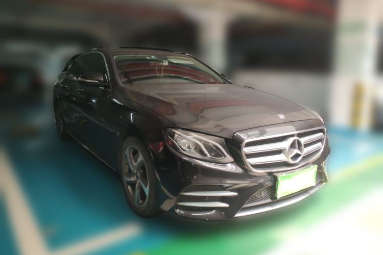 Used Mercedes-Benz E-Class 2019 E 300 L Sporty and Stylish Model Front Right 45 Deg