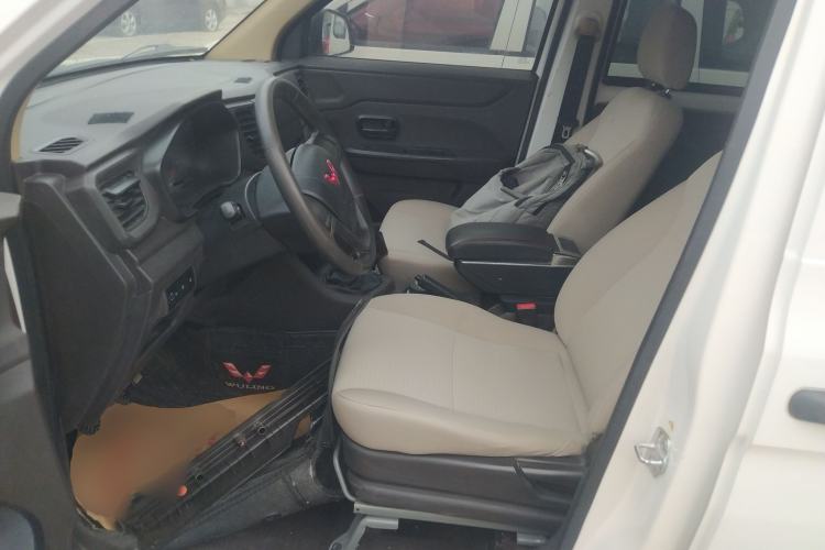 Used Wuling Hongguang V 2022 1.5L Jingqu Version Hydraulic Power Steering LAR Left Front Seat